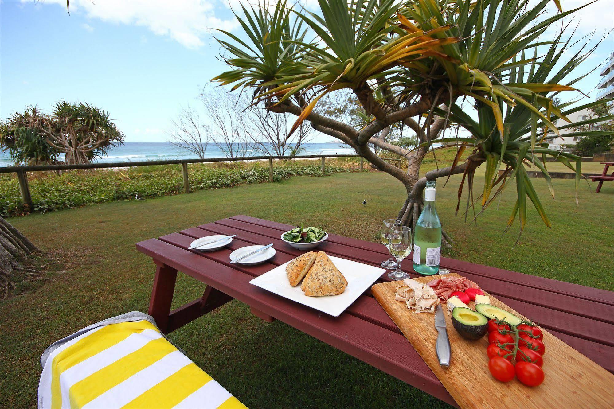 San Simeon Beachfront apartamentos Gold Coast Exterior foto